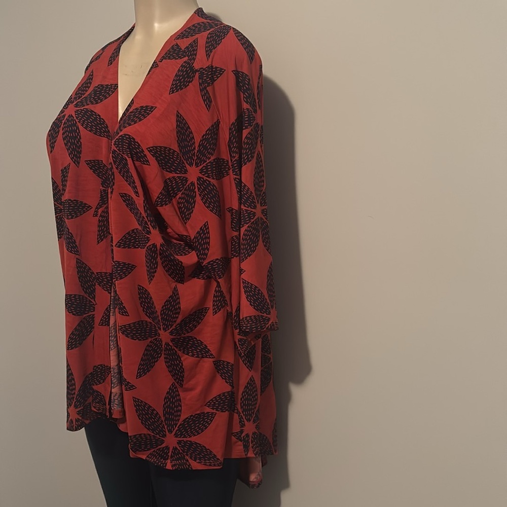 LULAROE Lindsay Cardigan Size M Burnt Orange Navy Blue Geometric Kimono Drape - Picture 2 of 5